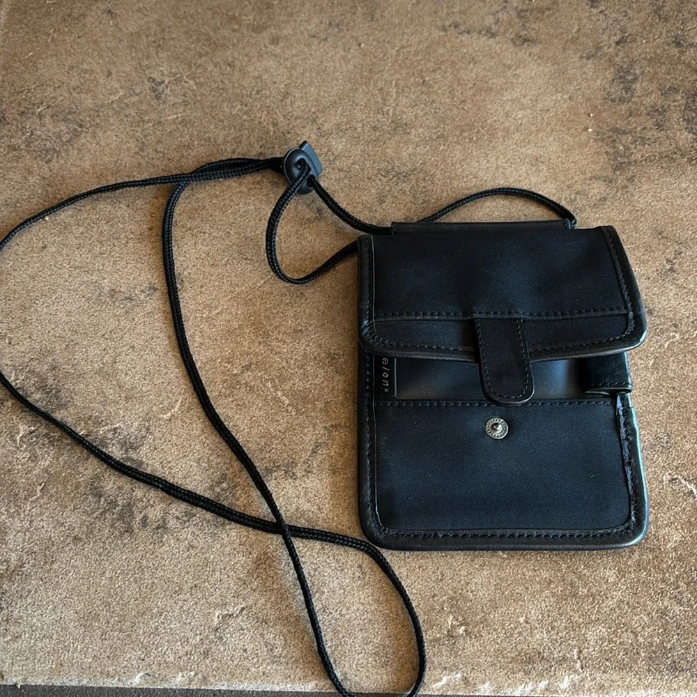 Travelon | Black Slick Travel Bag | Wallet | Men’s on the go sling | Event Slim
